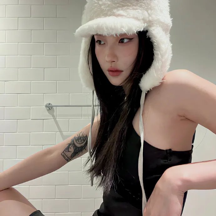 明与暗封面